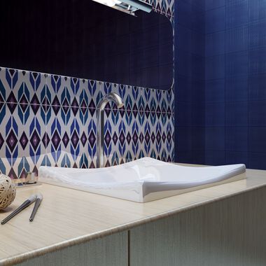 Ba&ntilde;o Dots Azul con Blanco
