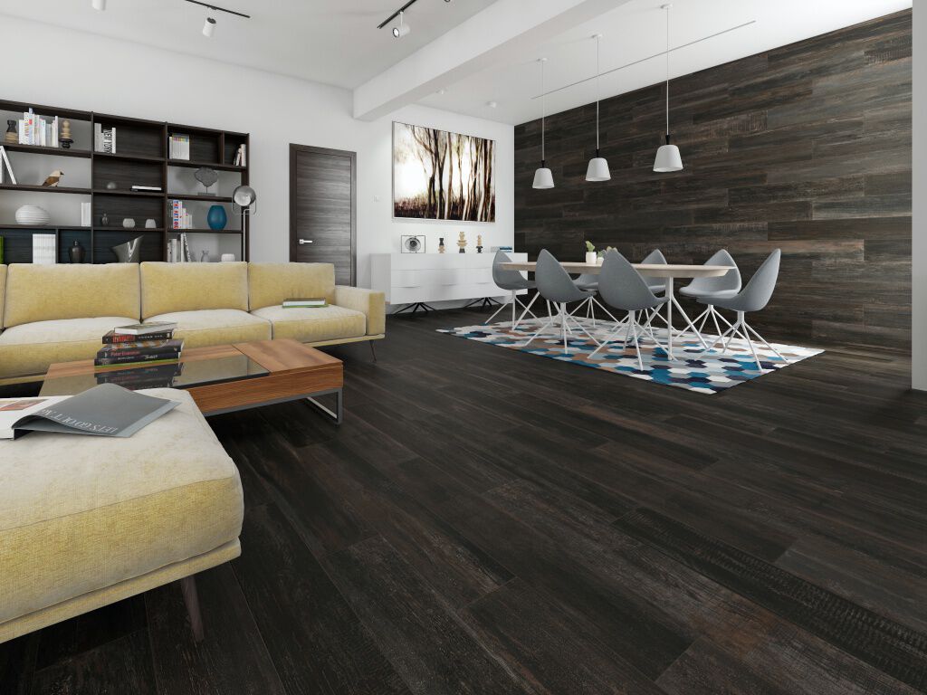 Sala Black Forest Caf&eacute;,,hi-res