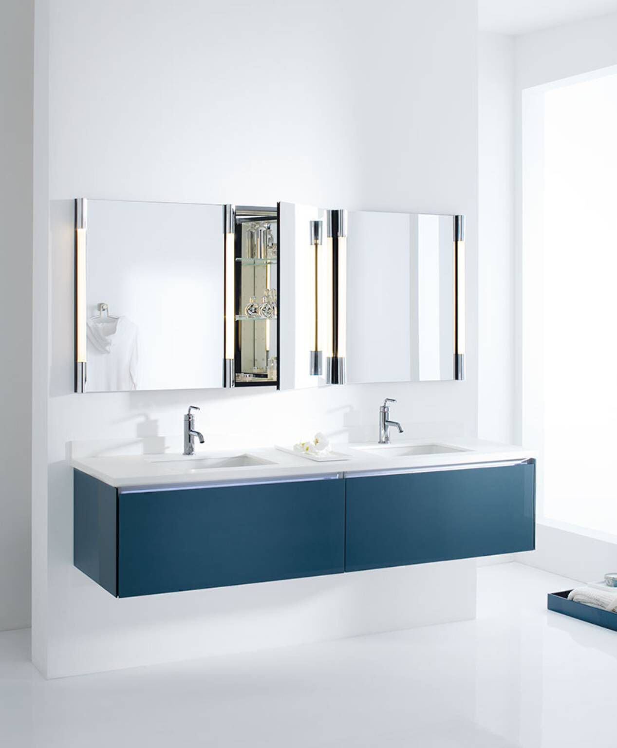 Llave monomando baja para lavabo línea Purist en cromo pulido,,hi-res image number null